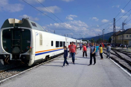 Linija Bihać-Sarajevo opravdala očekivanja: Vozom putovalo 2.000 ...