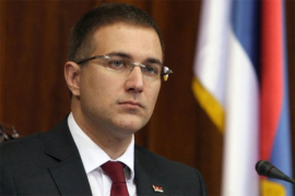 Stefanović: Bivša vlast KiM predala "na tacni"