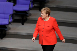 Merkel: Živa sam i zdrava, ne planiram da odem s vlasti