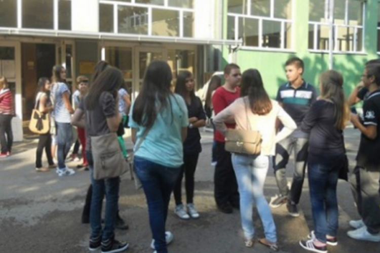 Raspisan konkurs za dodjelu učeničkih stipendija u Banjaluci