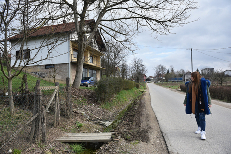 Žive u gradu, a nemaju kanalizaciju