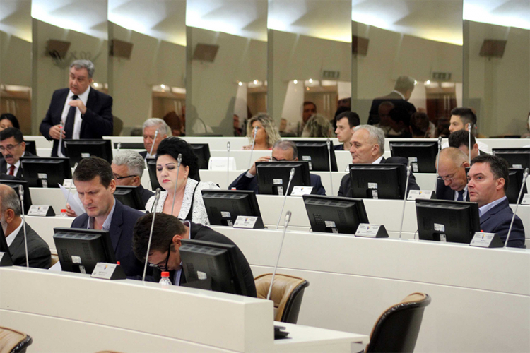 Parlament BiH skinuo sa dnevnog reda Zahtjev za smjenu Mektića