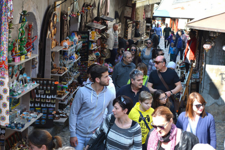 U julu više turista u BiH
