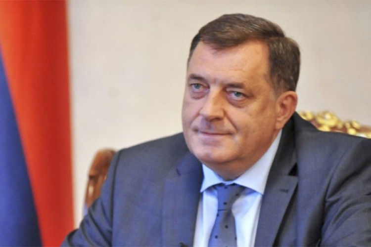 Dodik: Ne vjerujem strancima, pokušavaju da umanje Vučićevu snagu