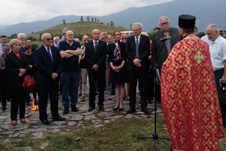 Služen parastos za žrtve ustaškog zločina u Garavicama