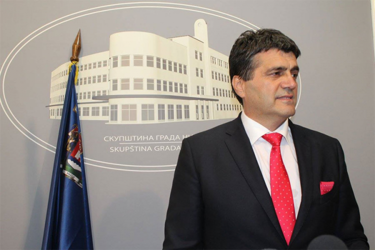 Gradonačelnik Niša povrijeđen u napadu na Kosmetu
