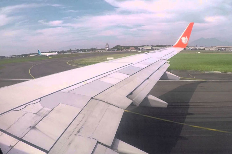 Incident na aerodromu u Lionu