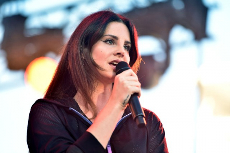 Lana del Rej odustala od "Vudstoka" u Palestini