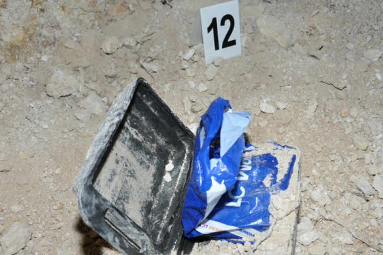 Policija u dvorištu pronašla 5 kg narkotika, uhapšena 45-godišnja žena