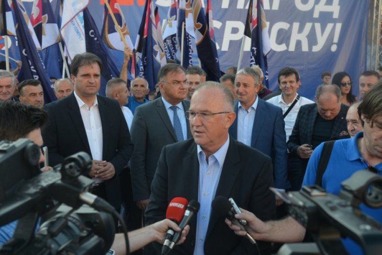 Čavić sa tribine u Banjaluci: Poboljšati ukupne društvene i životne prilike