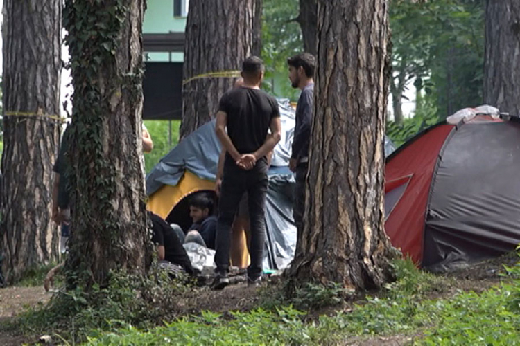 Manje migranata, više prekršaja