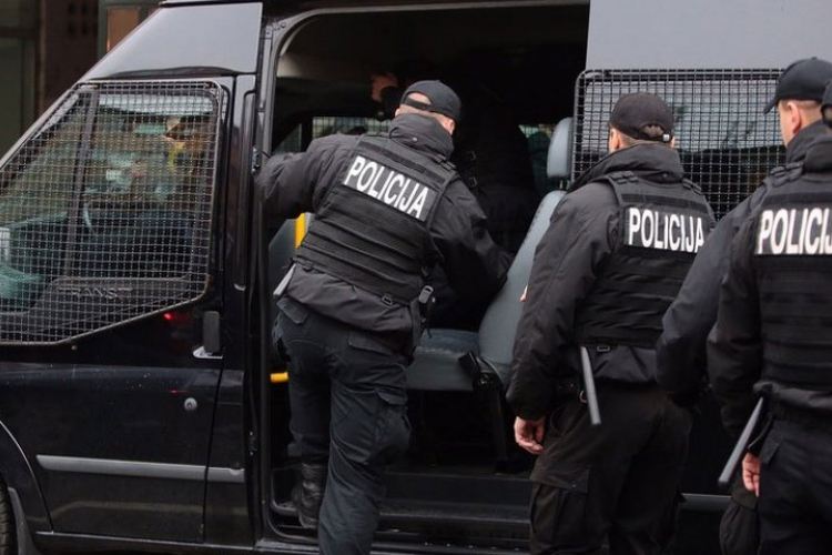 Uhapšen zbog pljačke pa pokušao pobjeći