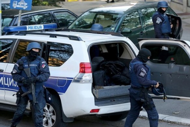 Policijske akcije širom Srbije, desetine uhapšenih
