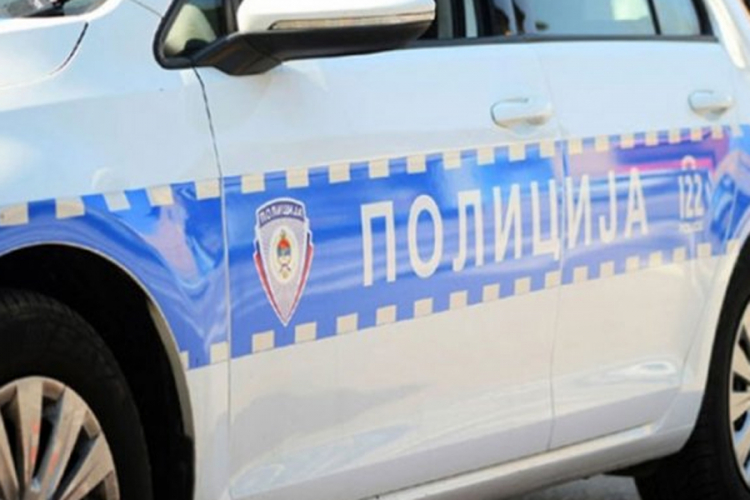Vozač četvorocikla povrijeđen u sudaru s golfom