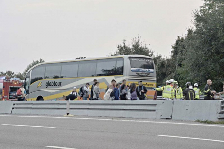 Učenici iz Istočne Ilidže krenuli kući
