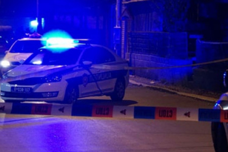 Maloljetnik skočio sa vrha devetospratnice i preživio
