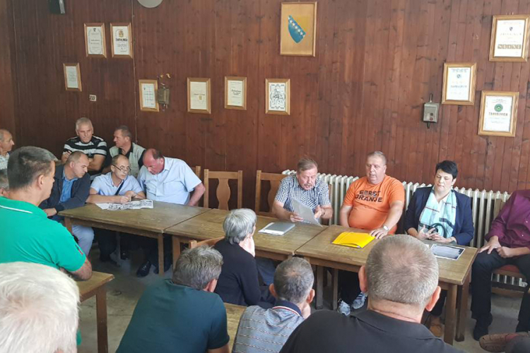 Radnici "Konjuha" traže prodaju zemljišta da uvežu staž