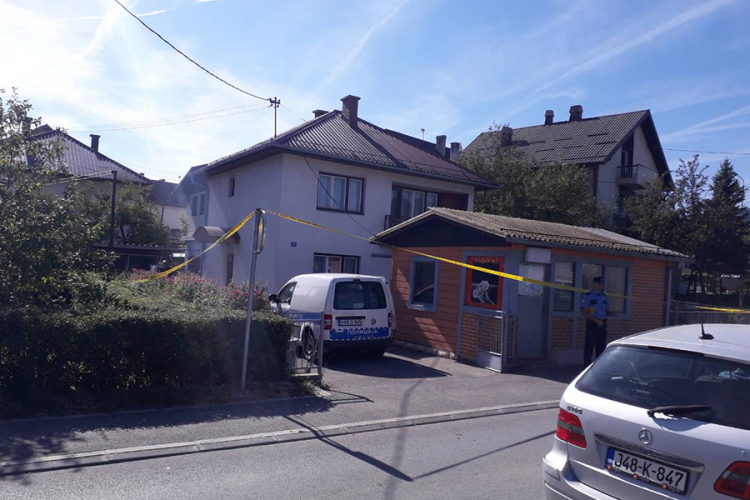Ubio oca pa izašao pred komšije s krvavim nožem