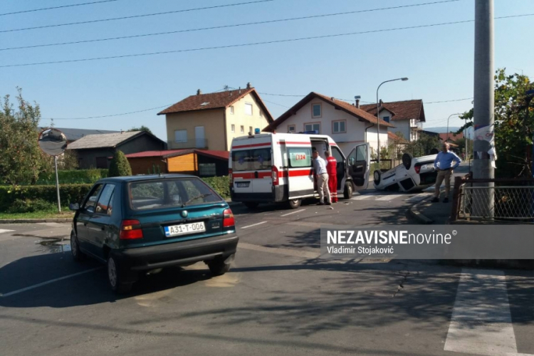Sudar u Banjaluci: U prevrnutom autu bili majka i beba