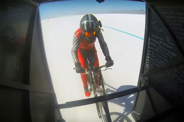 Žena je najbrža na svijetu – biciklom do 296 km/h