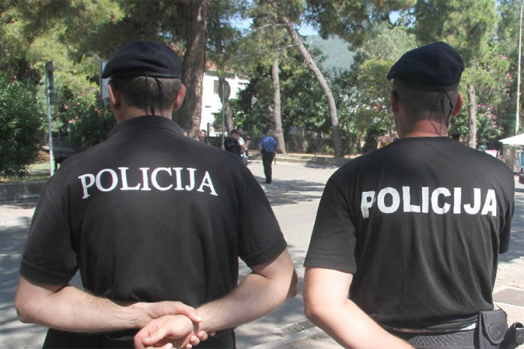 Baranin povrijedio dva policajca dok su ga hapsili
