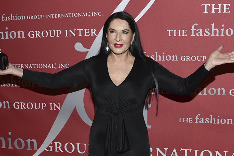 Napadnuta Marina Abramović