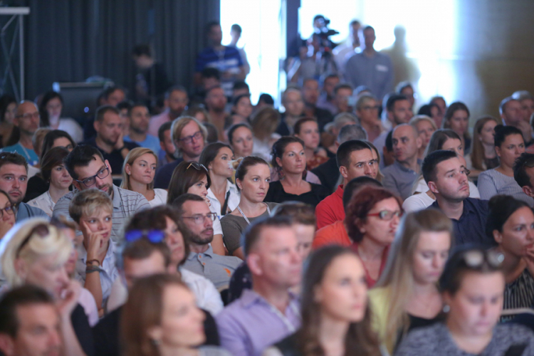Weekend Media Fest: Neki novi klinci razmišljaju iznad okvira