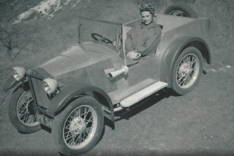 Lotus u potrazi za svojim prvim modelom