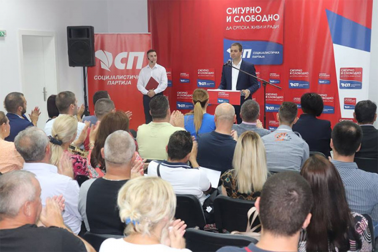 Selak: Zaposliti stanovništvo i zaustaviti odlaske mladih iz države