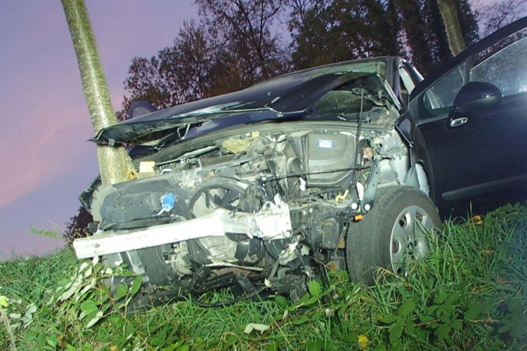 Vozač iz BiH povrijeđen u teškom sudaru u Švajcarskoj