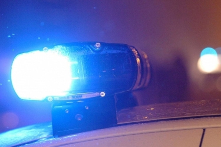 Policijskim autom divljao po gradu i prenosio uživo na Facebooku