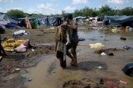 Mrazevi stigli, a migrantima u Trnovima ćebe jedino grijanje