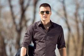 Vuk Kostić objavio fotografiju sa djevojkom