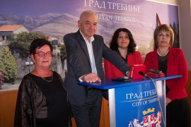 Trebinjsko udruženje pomaže i ovisnima o Facebooku
