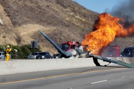 Srušio se avion s nacističkim oznakama na autoput