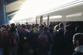 Migranti se ponovo ukrcali na voz iz Sarajeva za Bihać