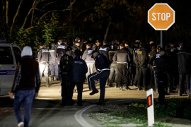 Autobusi s migrantima stigli u Hadžiće, neki odmah pobjegli