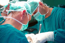 Prva operacija beba u majčinom stomaku u Britaniji