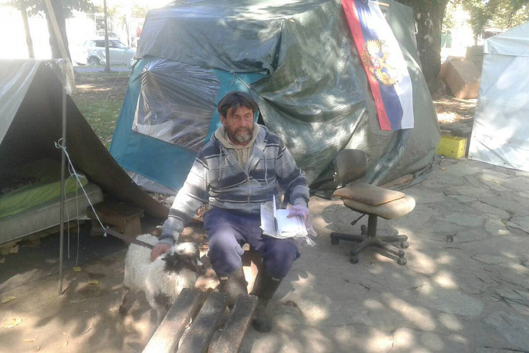 Stočar sa Manjače pokloniće jagnje Vladi RS