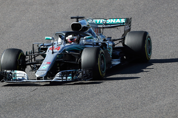 Hamilton dominantan u Japanu, Britanac na korak do titule