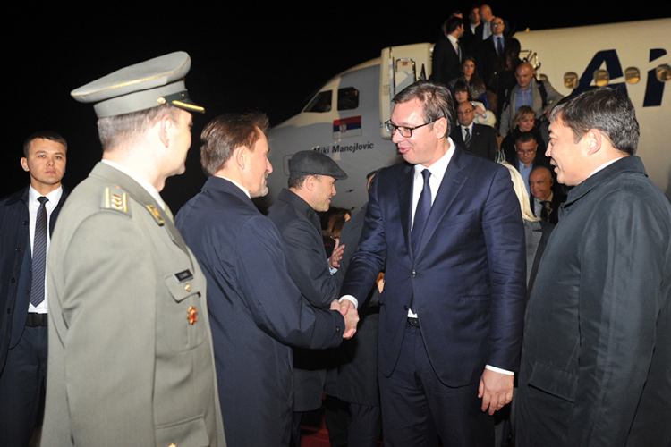 Vučiću uručen orden Kazahstana