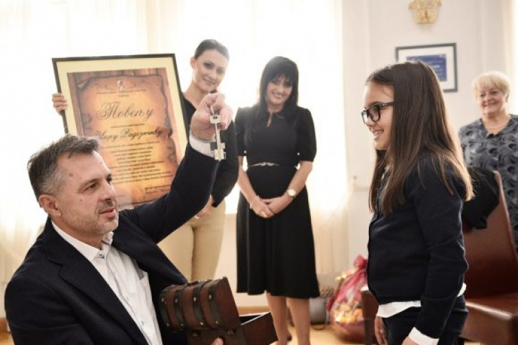 Mala "gradonačelnica" vratila ključeve grada