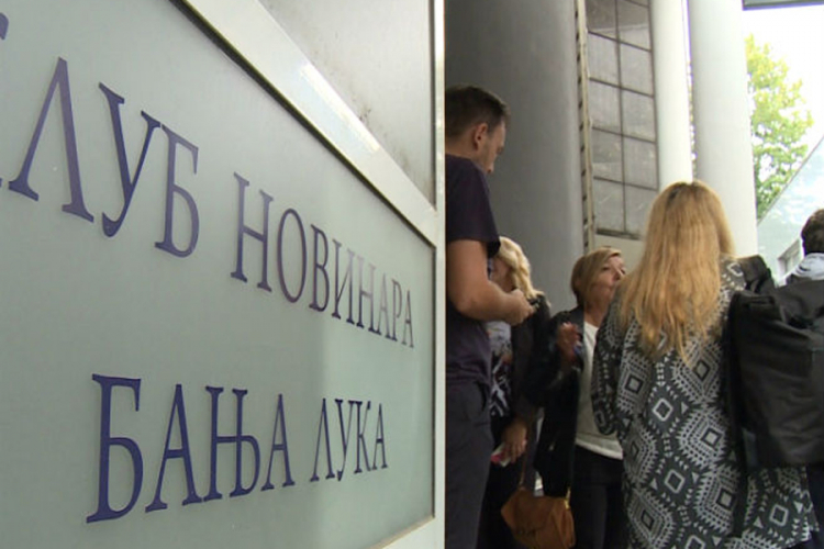 Klub novinara Banjaluka: Napad na novinare tretirati kao napad na službeno lice