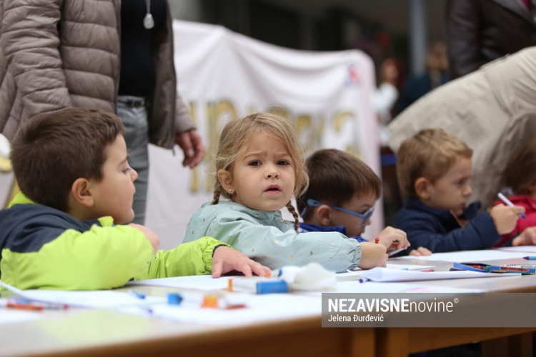 Banjalučki mališani iz centra grada poslali poruke o pravima djece