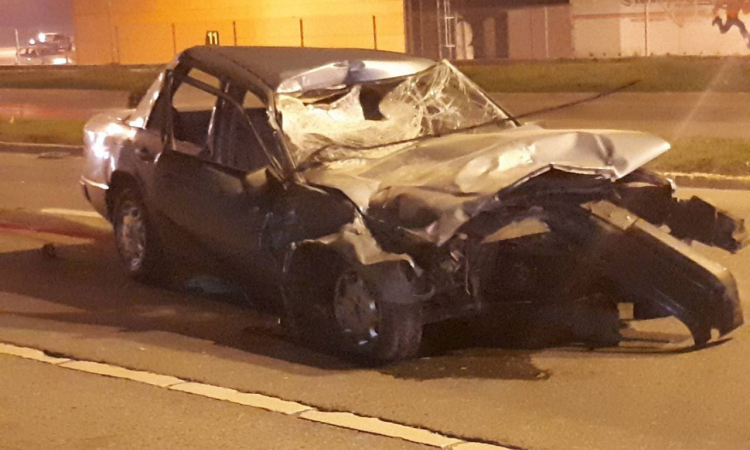 Težak udes u Banjaluci, mercedes se zabio u kamion