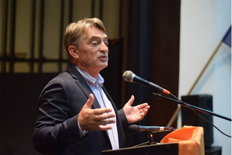 Još jedna opština proglasila Komšića personom non grata