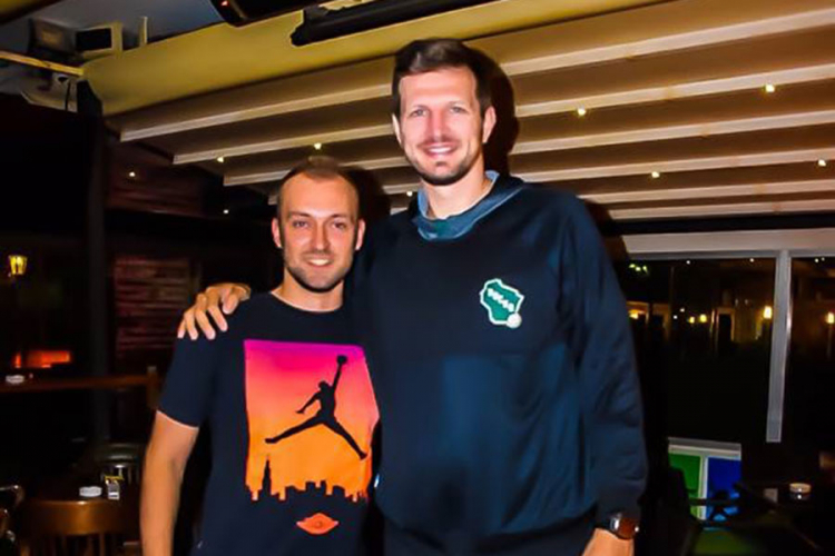 Mirza Teletović uručio dres Anelu Sejdiću