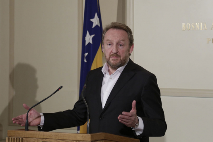 Izetbegović: Potrebno implementirati rezultate i formirati vlast