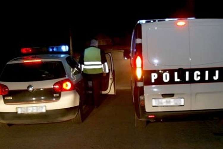 Djevojka poginula, dvoje povrijeđeno u saobraćajnoj nesreći
