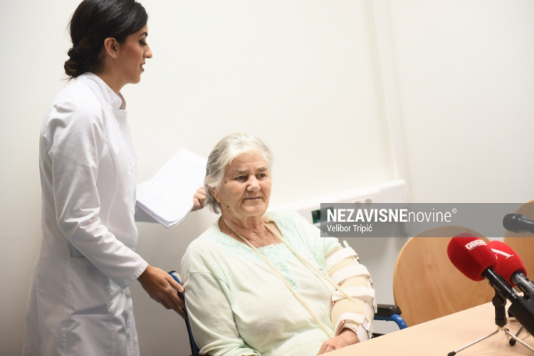 Složenim hirurškim zahvatom pacijentu u UKC RS spasena ruka